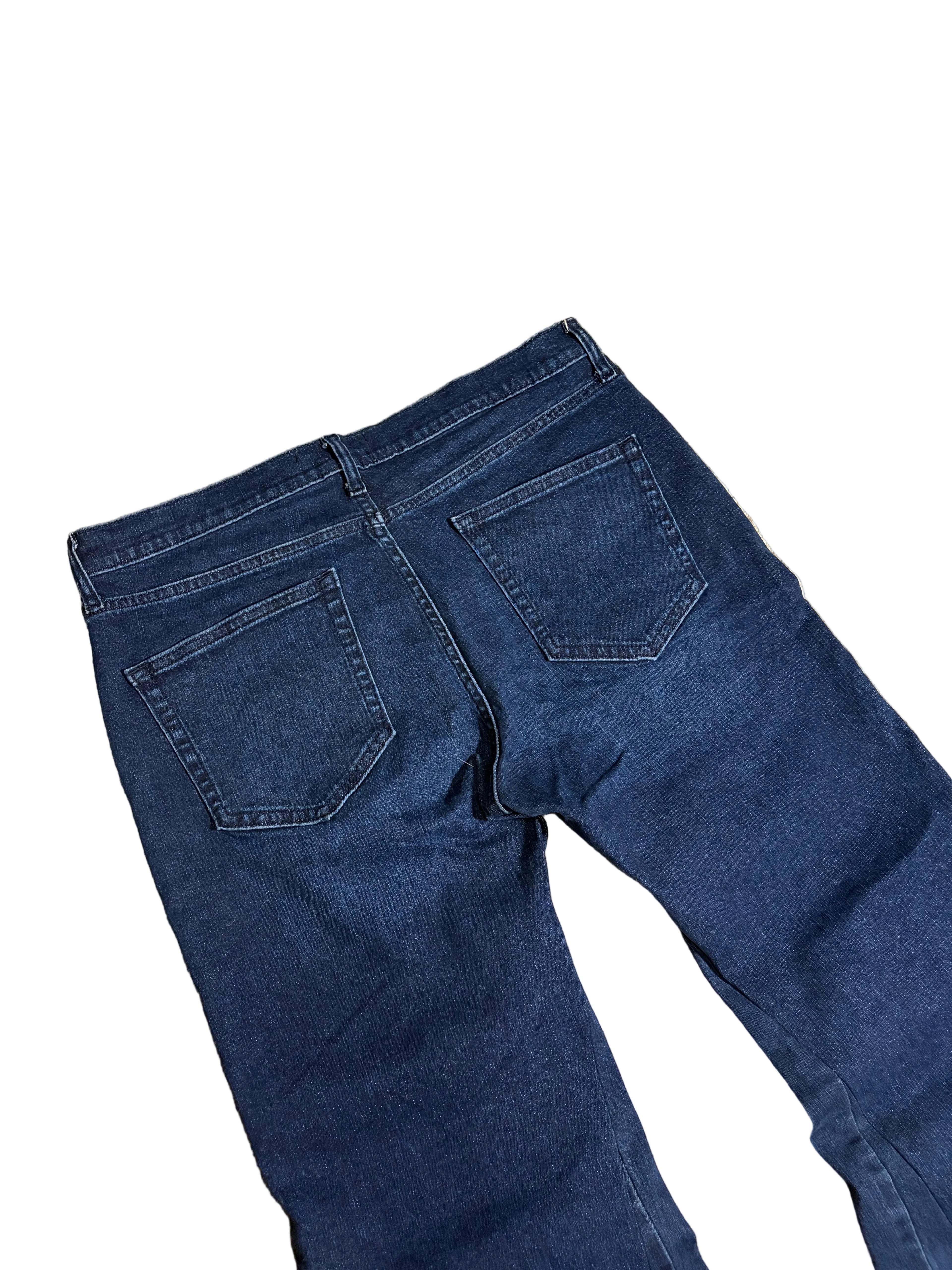 Dark blue flared jeans. Size: 34x32