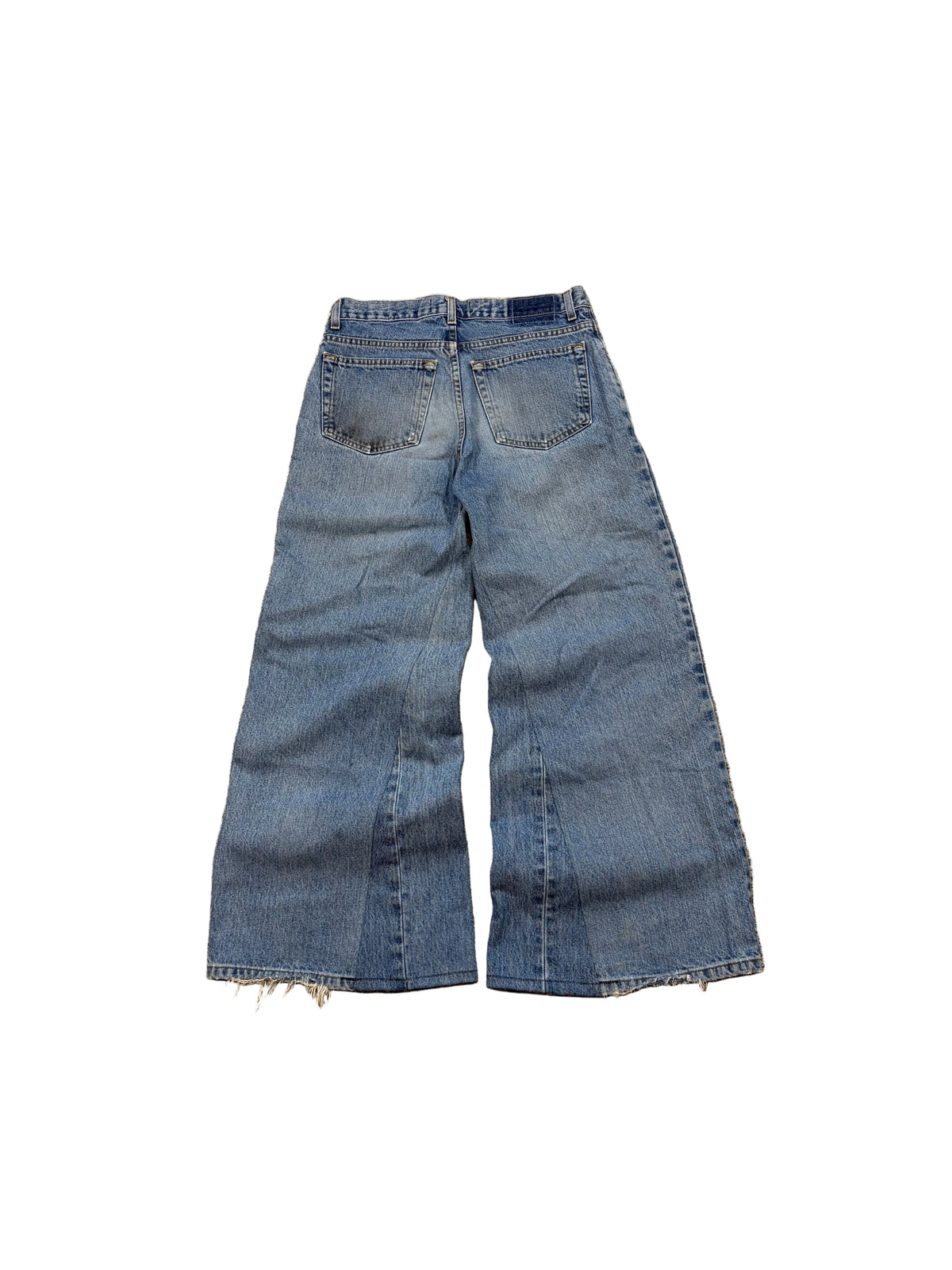 Light blue ripped baggy jeans. Size: 32x30