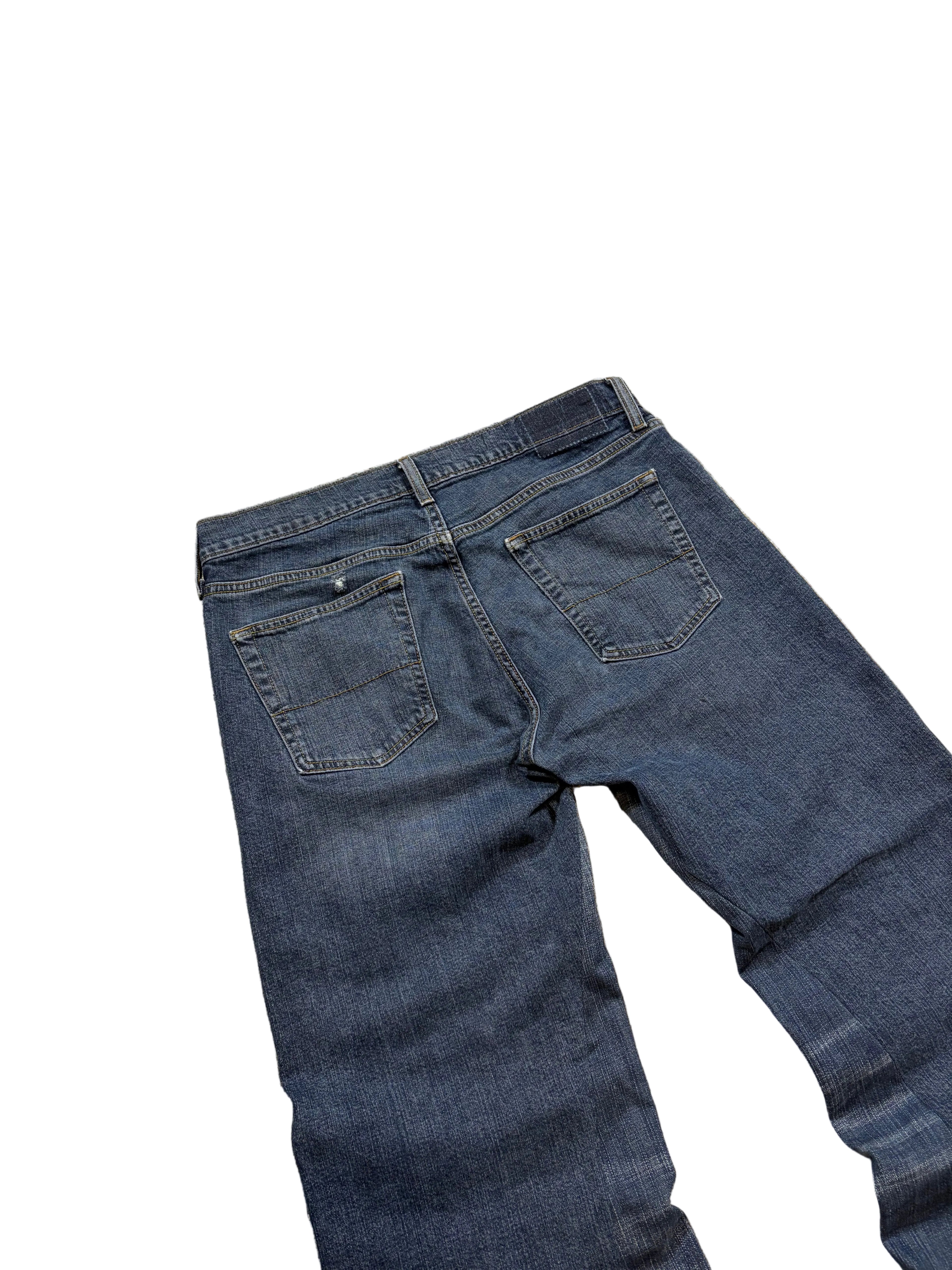 Vintage bootcut jeans. Size: 34x30
