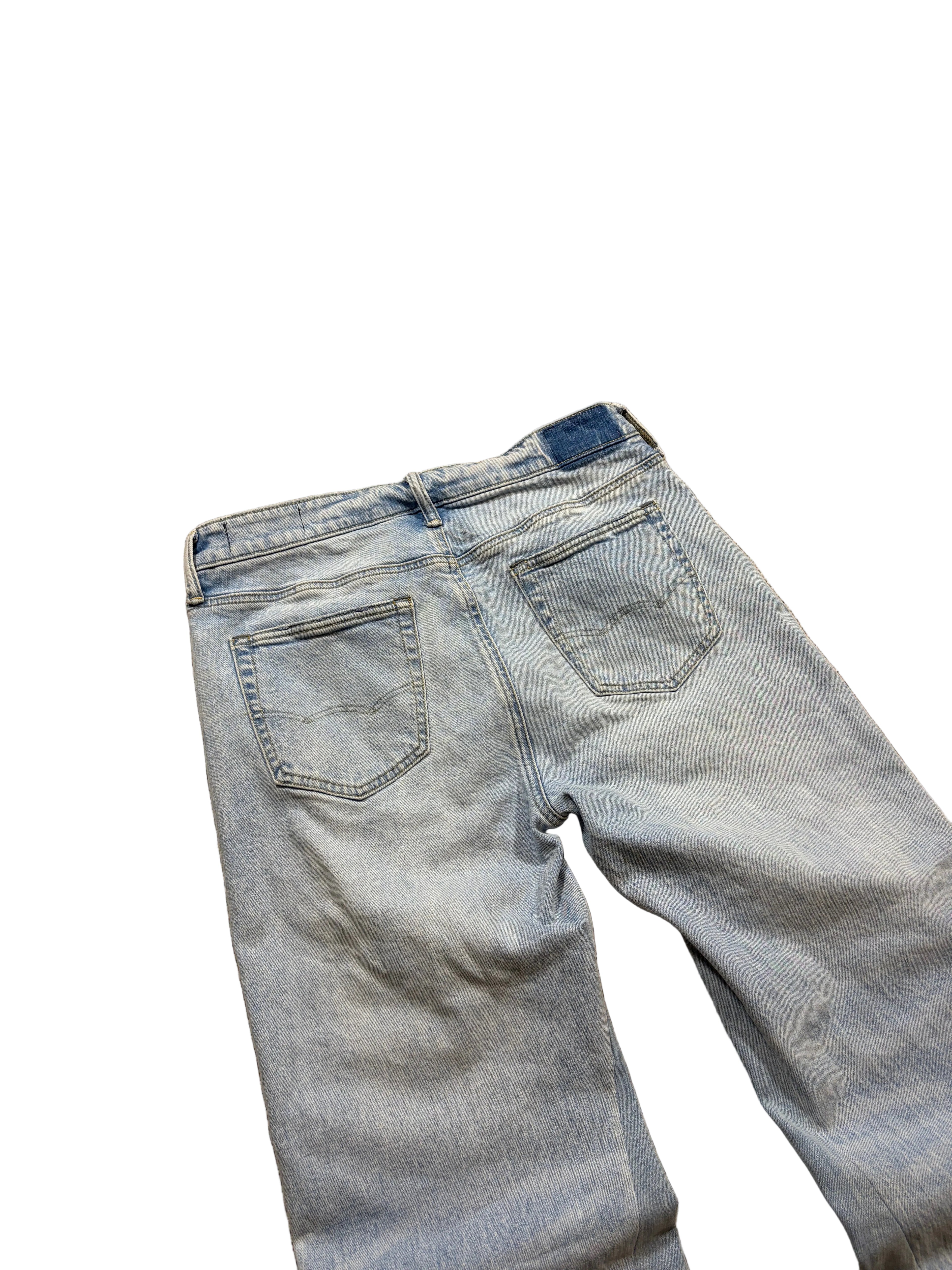 Light blue bootcut jeans. Size: 30x34