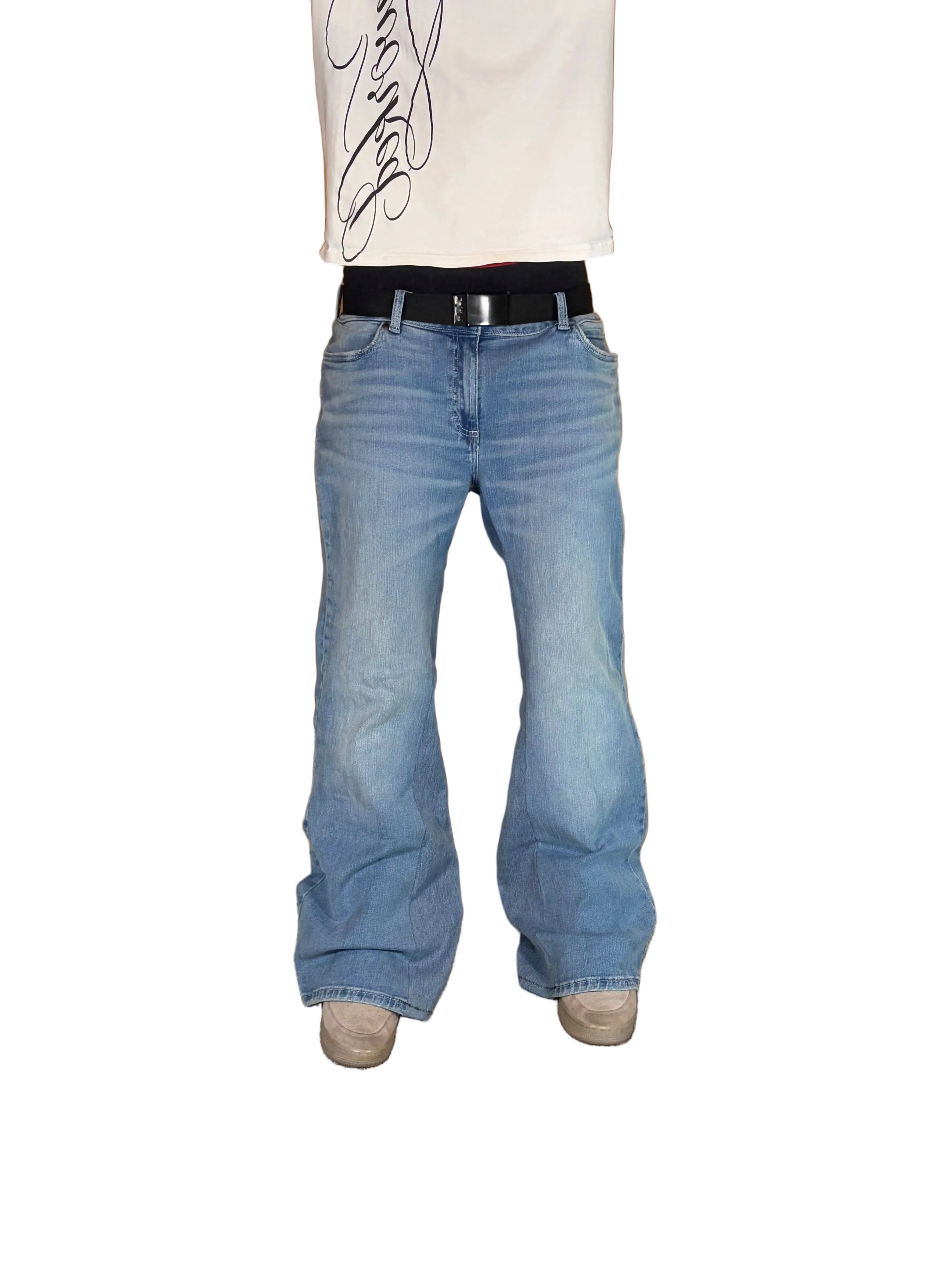 1o1 Light blue flared jeans. Size: 35x32