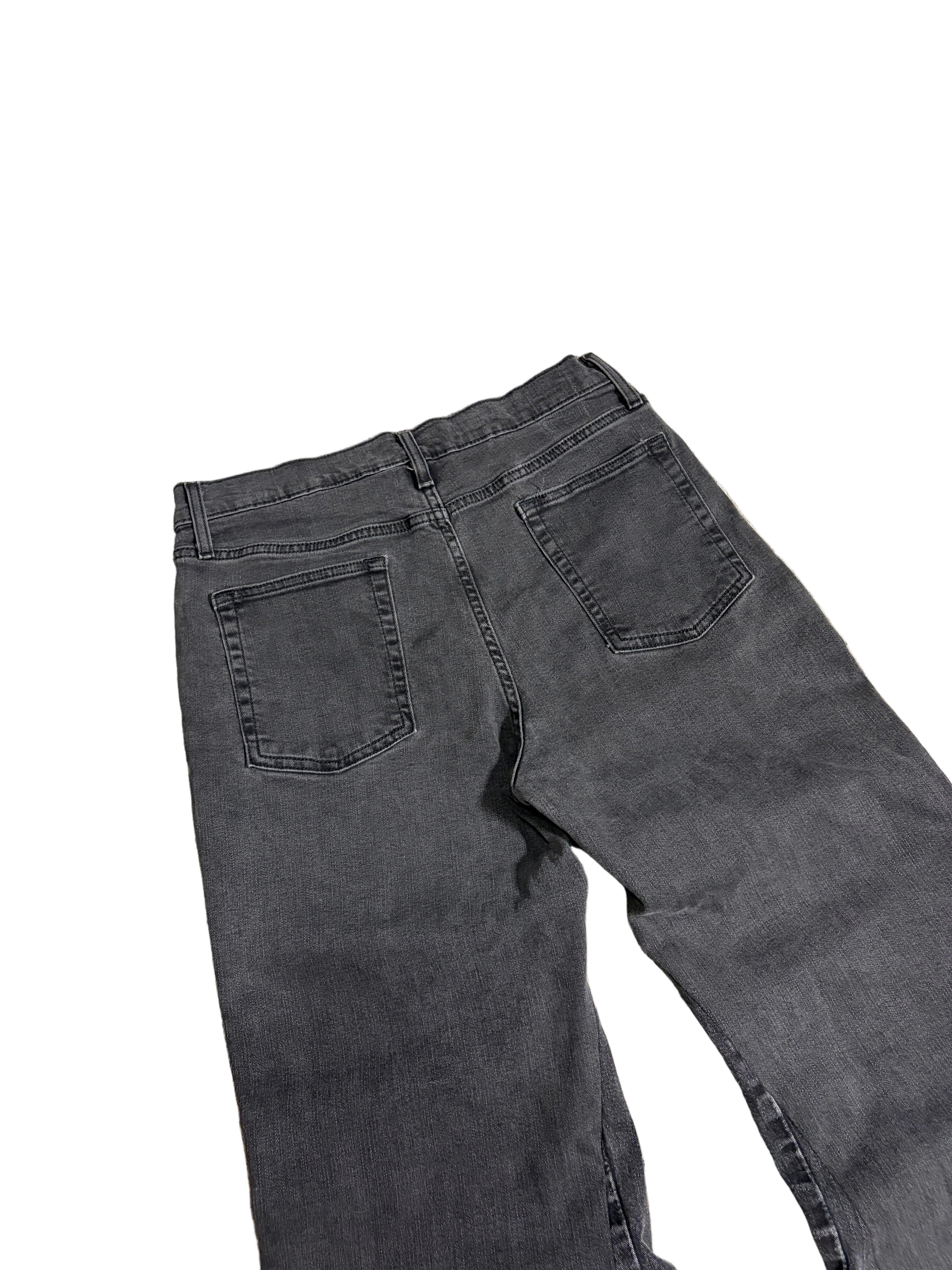 Dark gray baggy flared jeans. Size: 32x32
