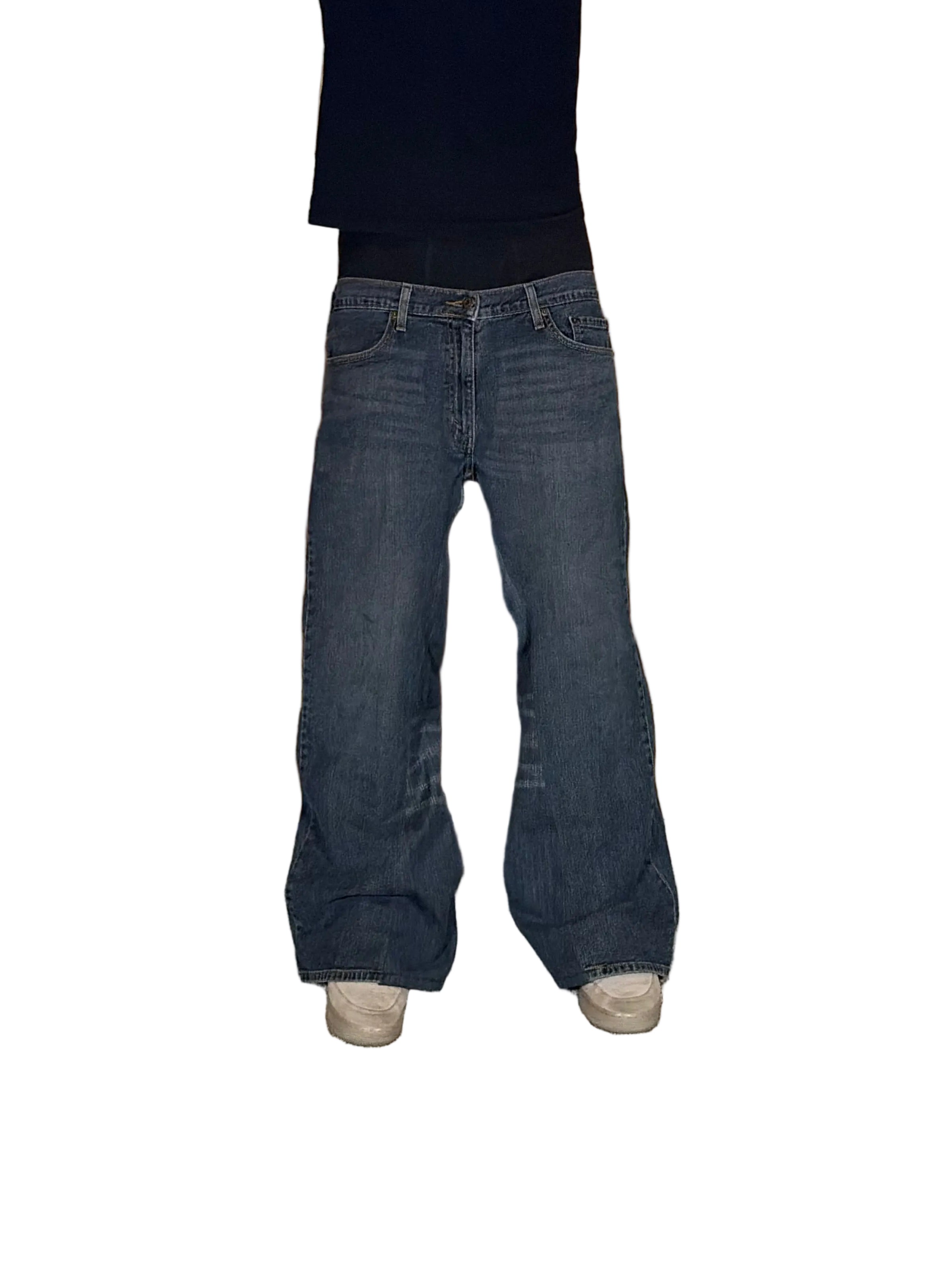 Vintage bootcut jeans. Size: 34x30