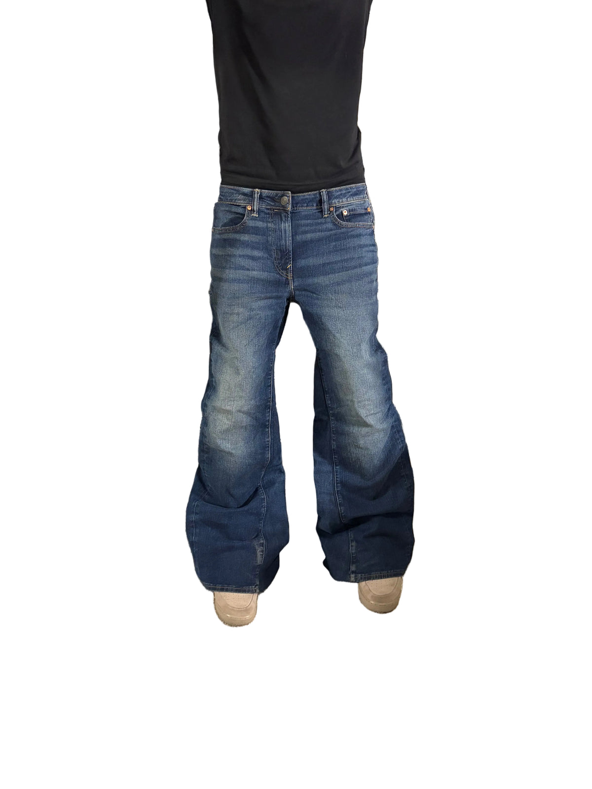 blue washed flared jeans. Size: 32x32