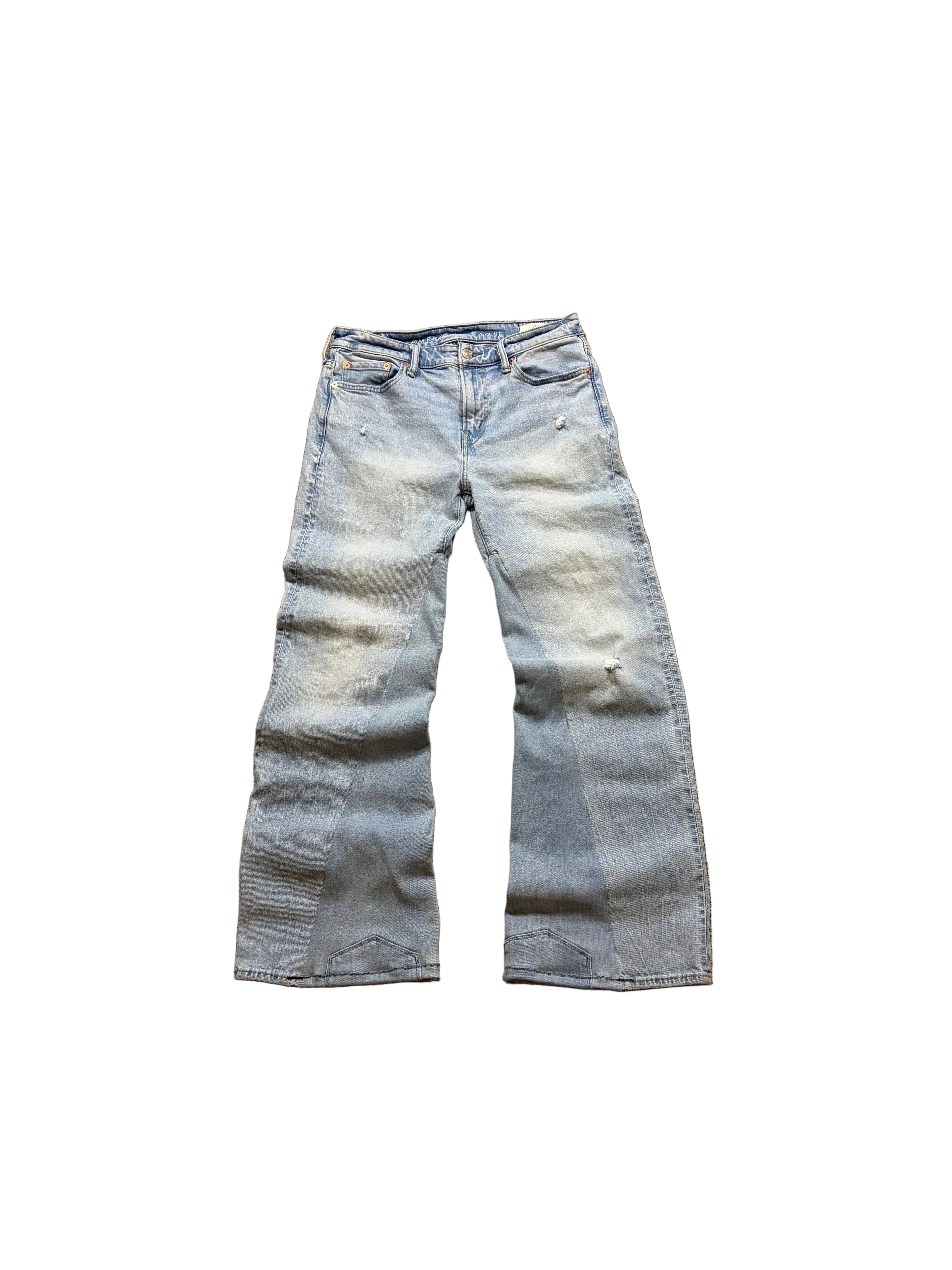 Light blue bootcut jeans. Size: 30x34