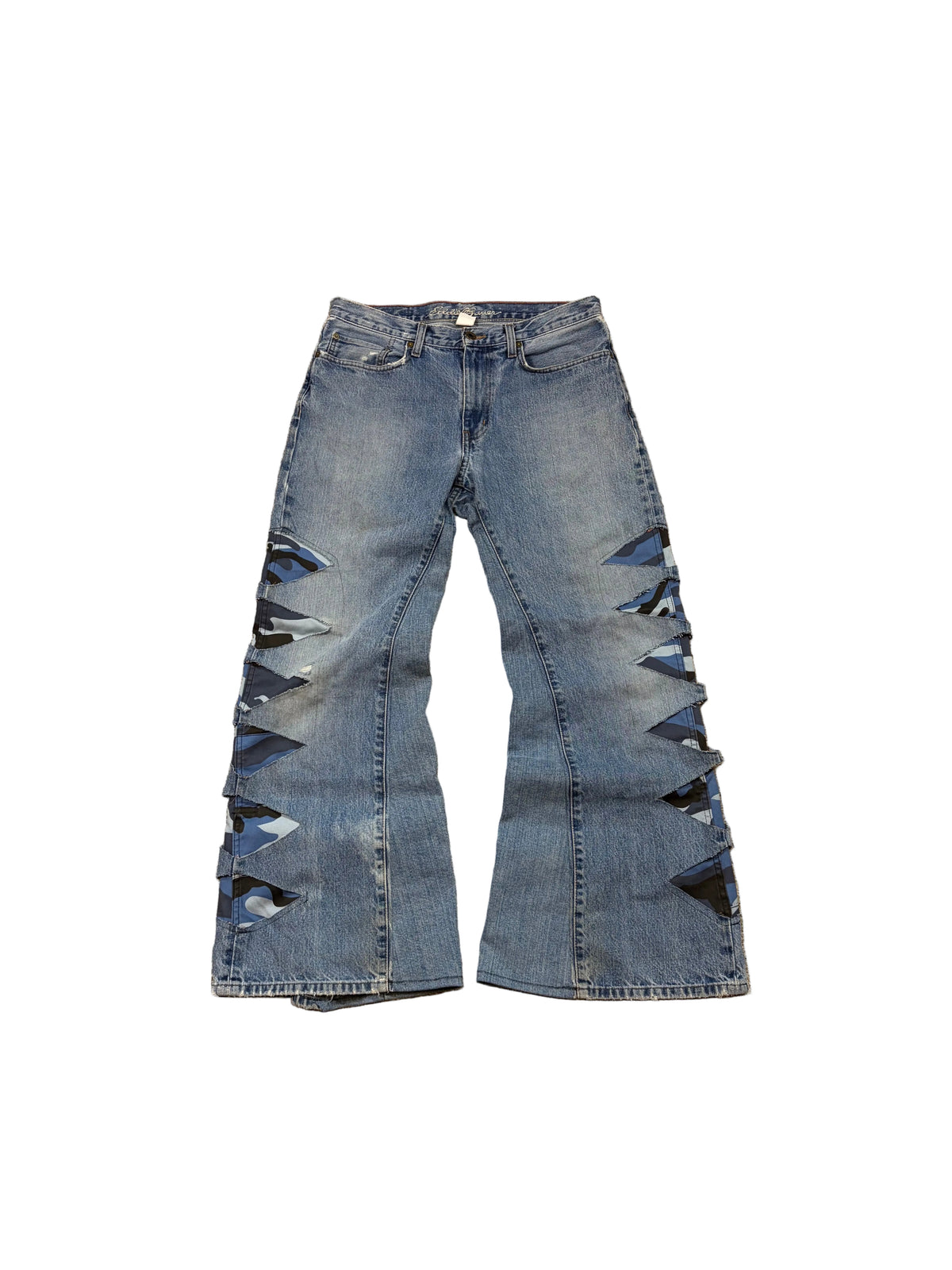 Blue camo distressed baggy bootcut jeans. Size: 33x32