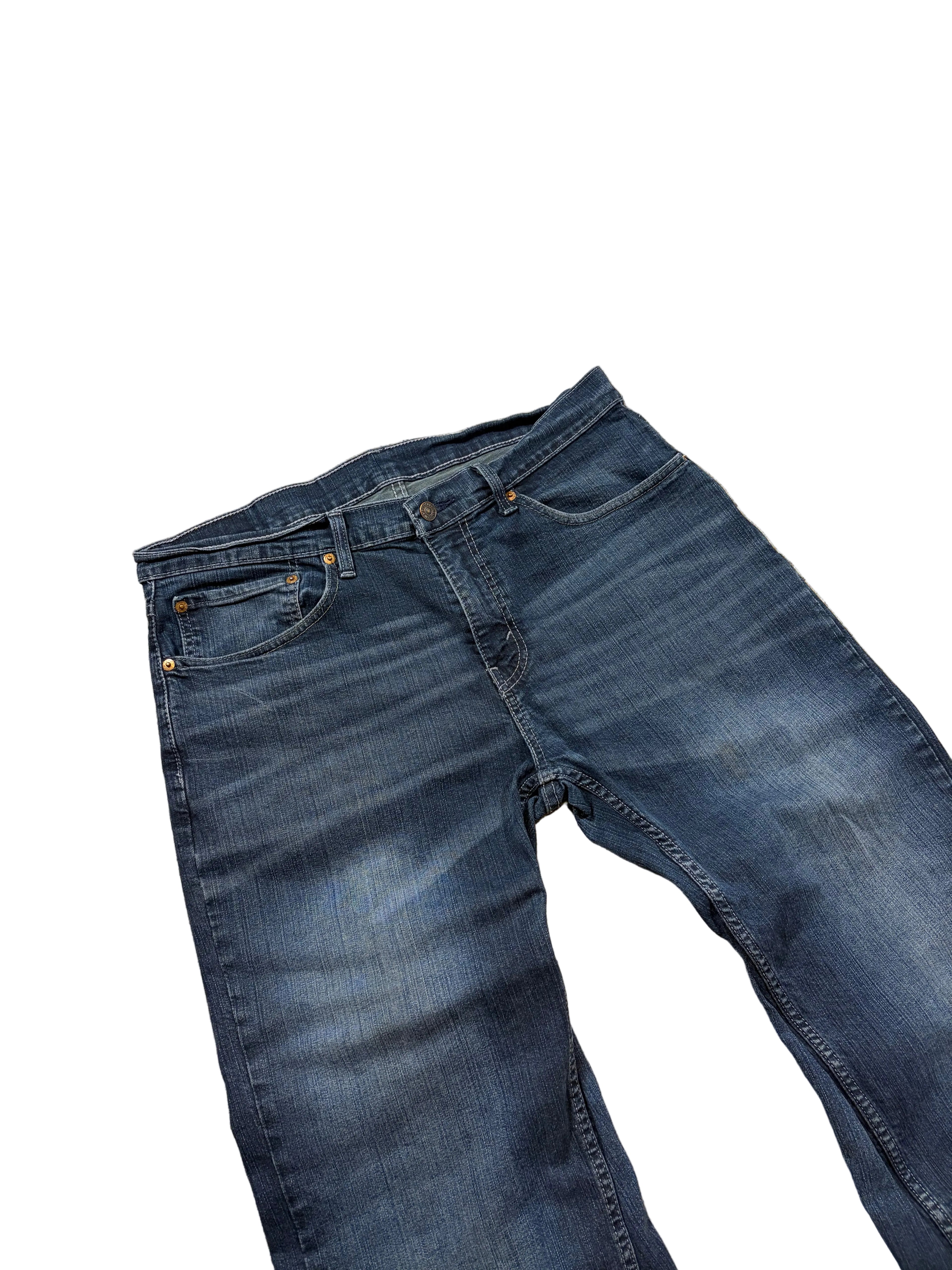 Vintage dark blue bootcut jeans. Size: 34x36