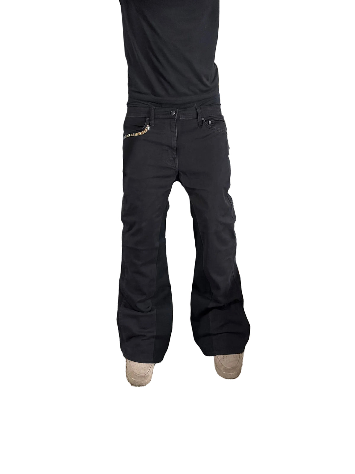 Black flared jeans. Size: 32x32