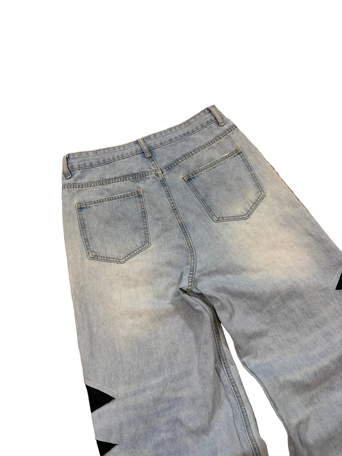 Light blue destroyed adidas jeans. Size: 30x30