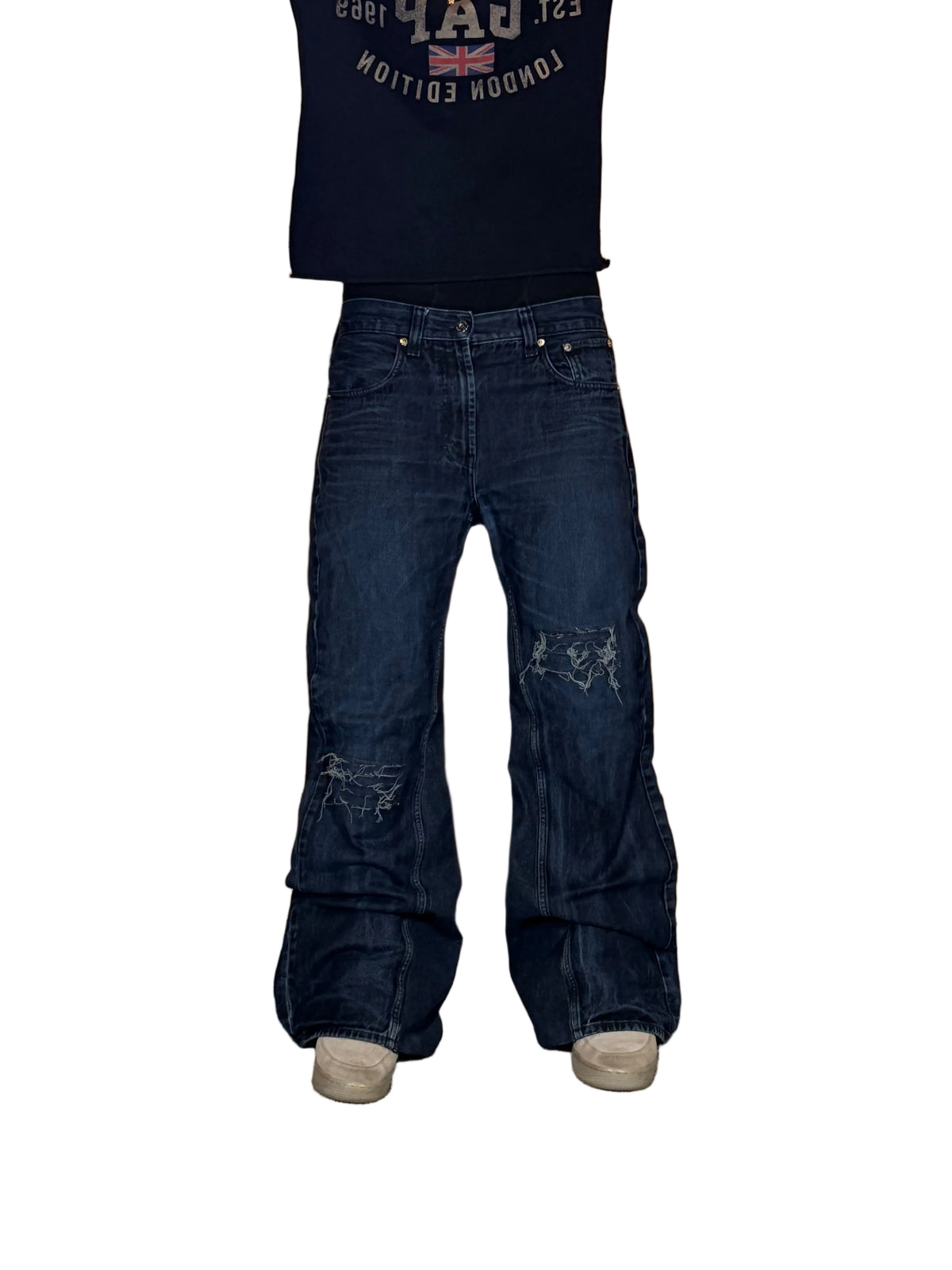 Dark blue washed jeans. Size: 34x34