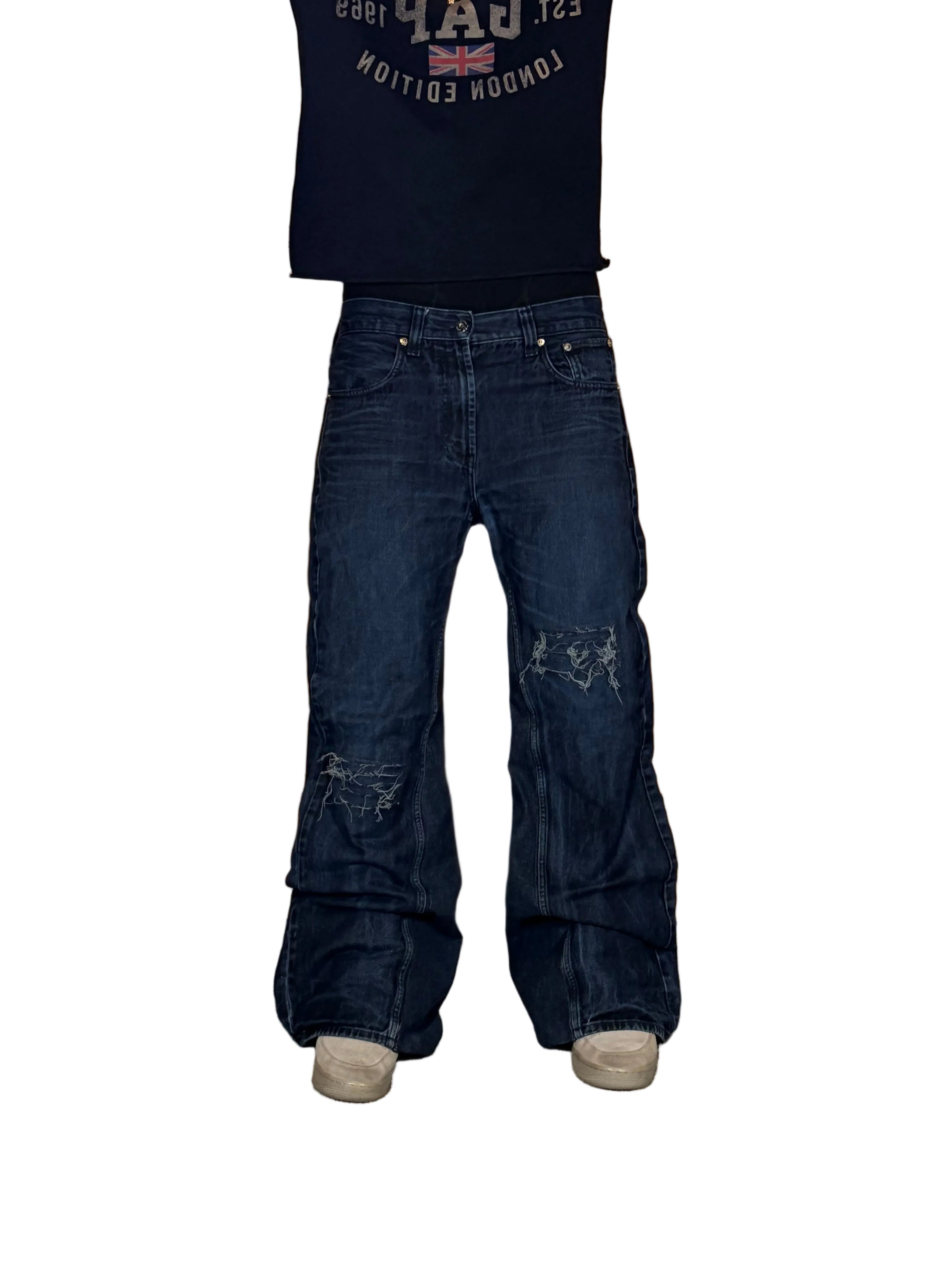 Dark blue washed jeans. Size: 34x34