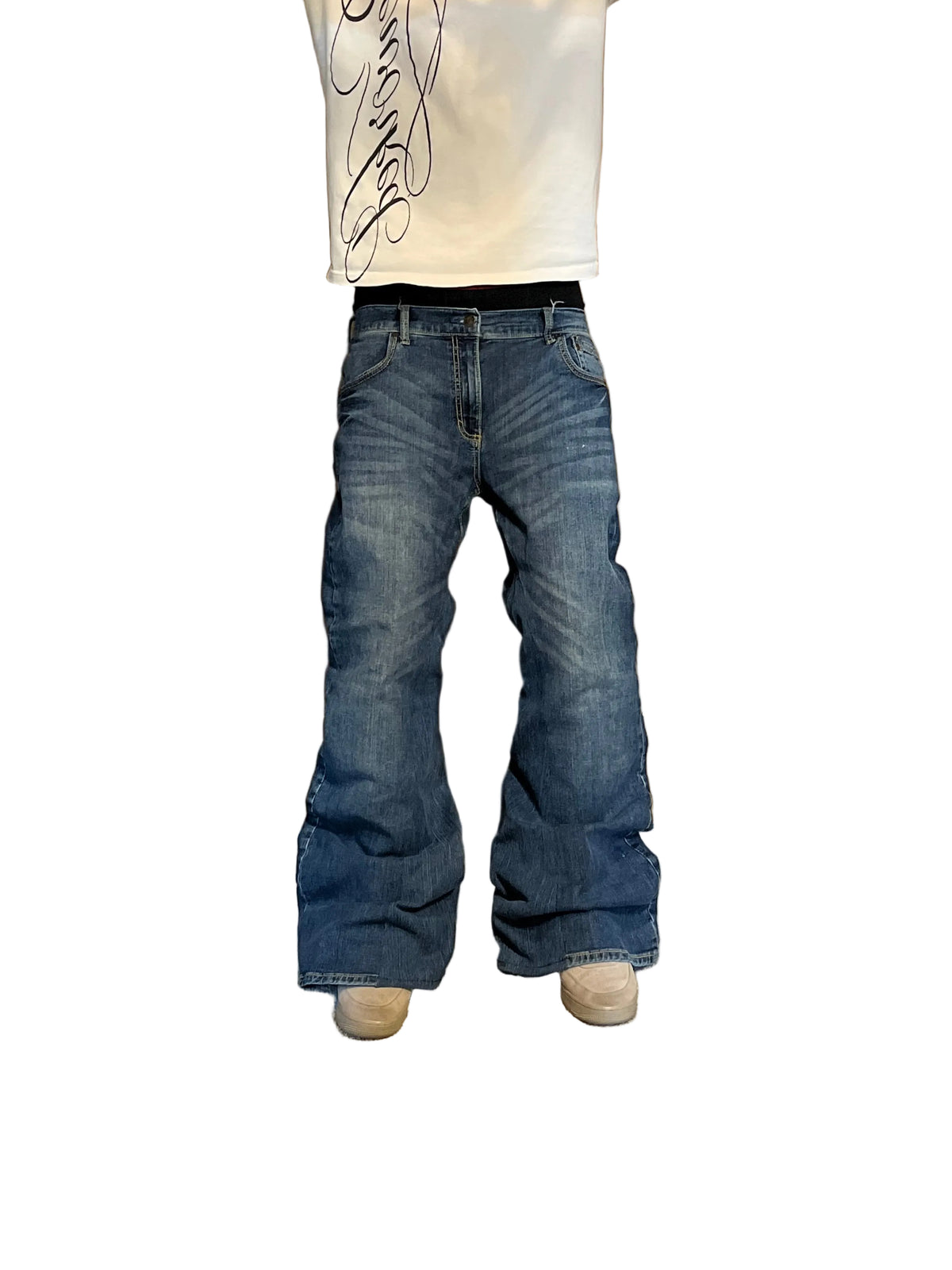 1 of 1 vintage blue flared jeans. Size: 32x34