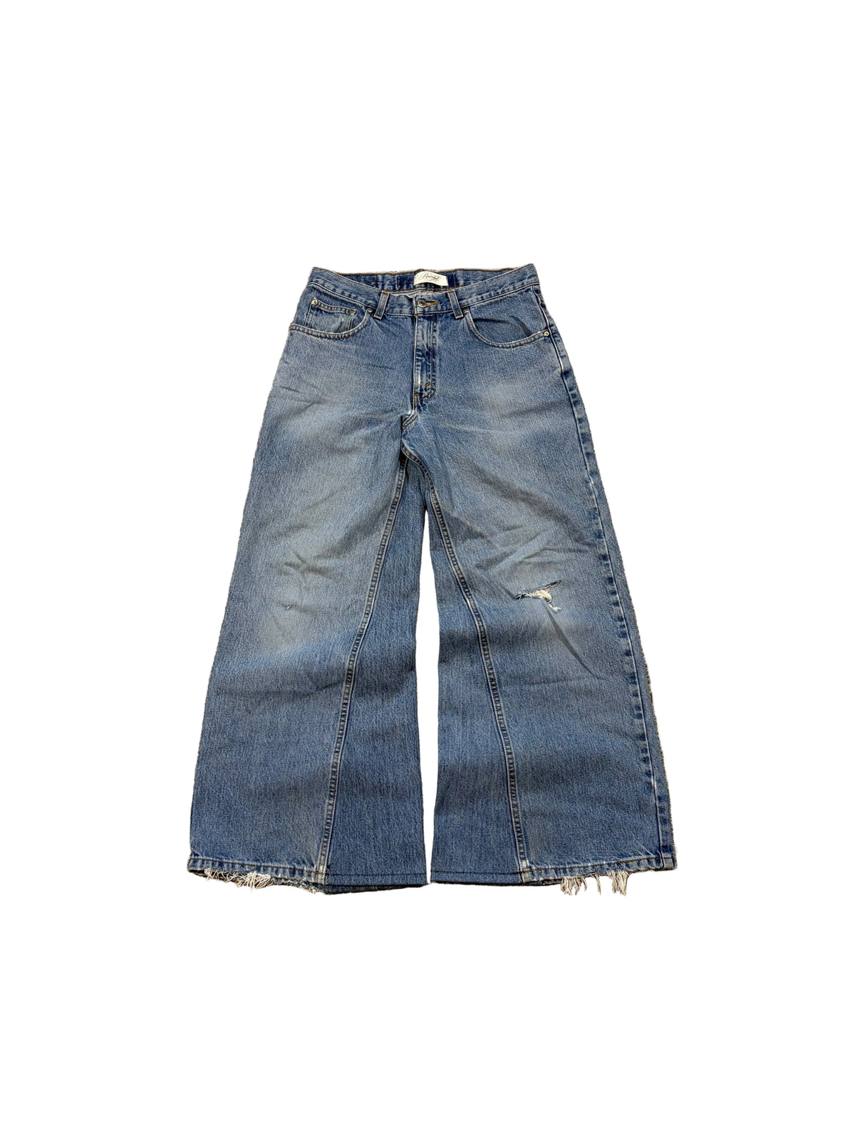 Light blue ripped baggy jeans. Size: 32x30