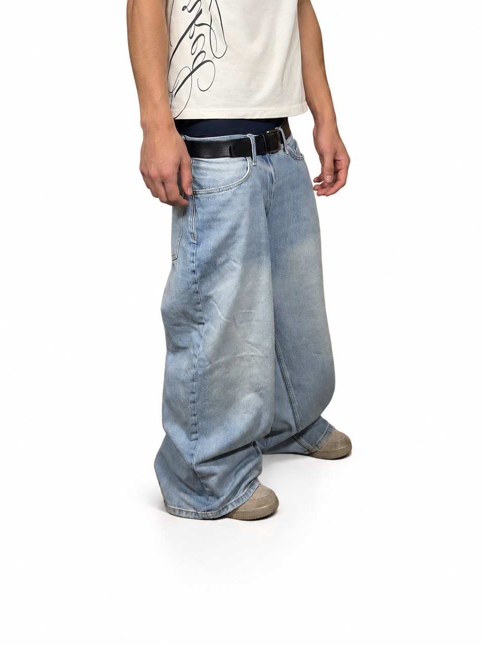 Extremely baggy light blue reworked H&M jeans. Size: 32x32