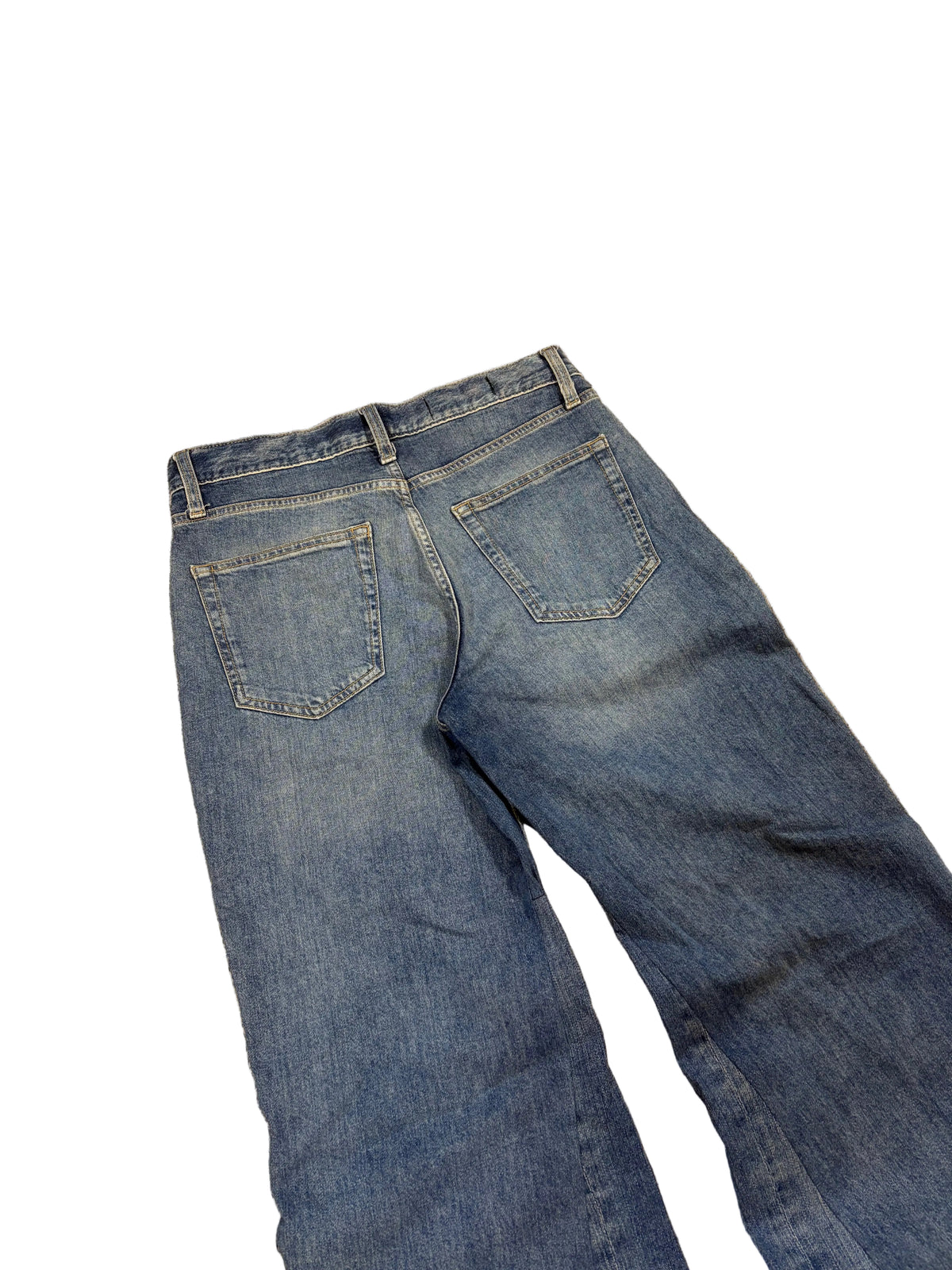 Vintage blue baggy bootcut jeans. Size: 30x36