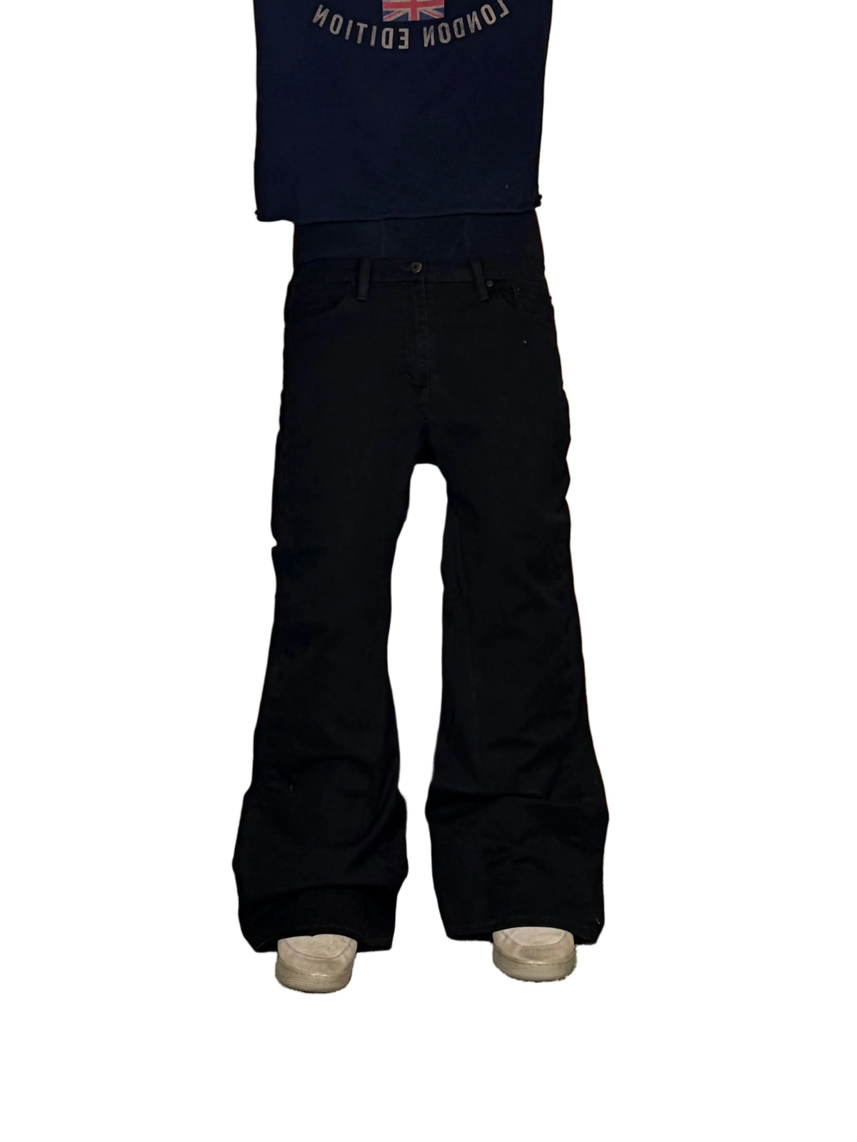 Black flared jeans. Size: 32x30