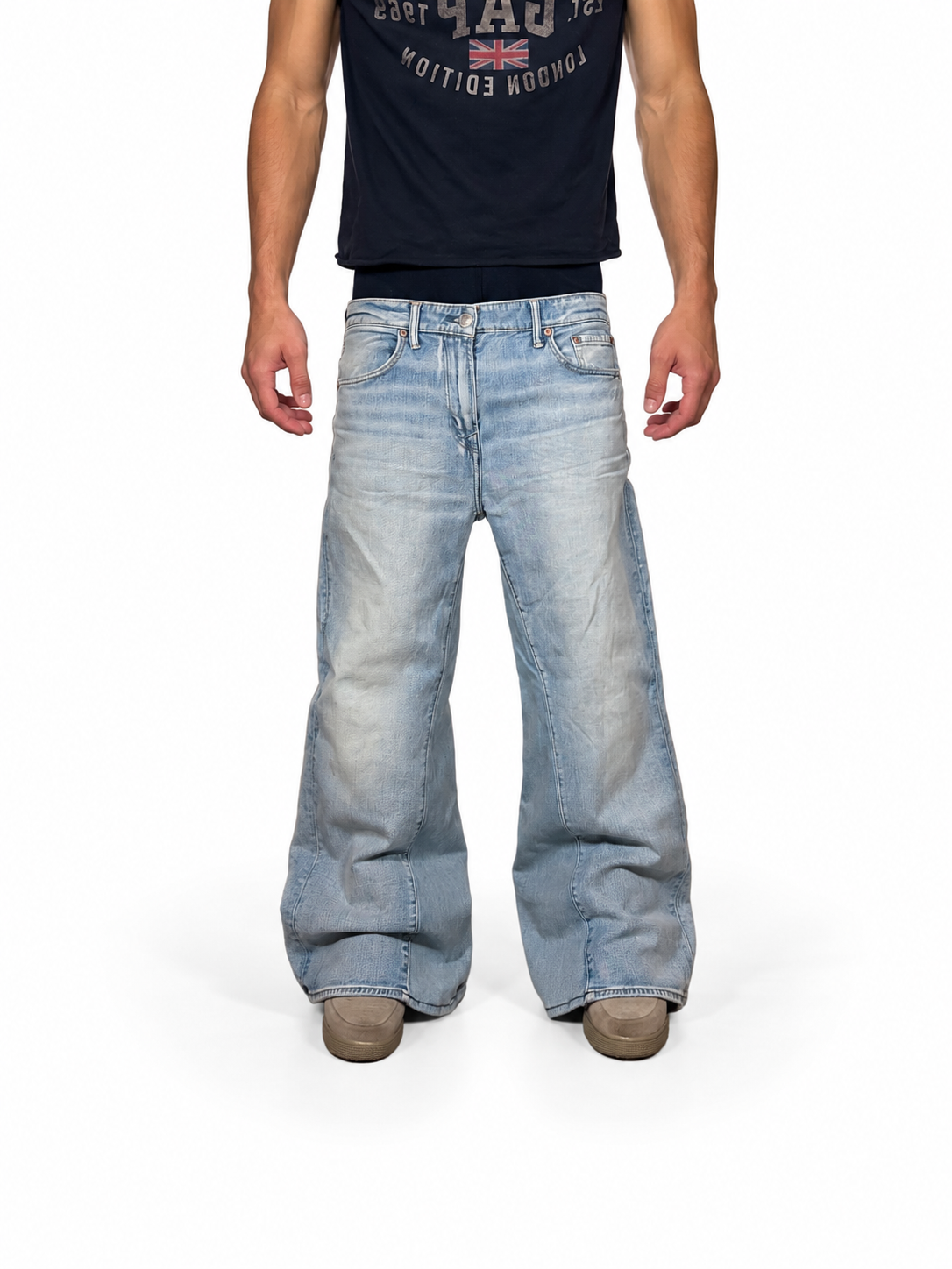 Light blue baggy jeans. Size: 33x30
